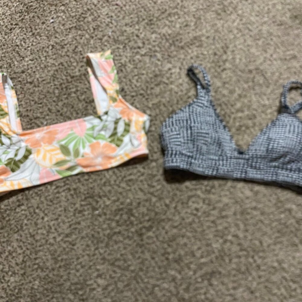 2 swimsuit tops